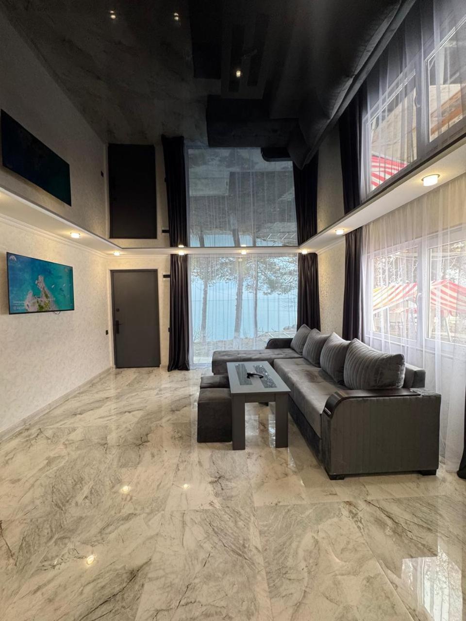 Nirvana View Apartment *