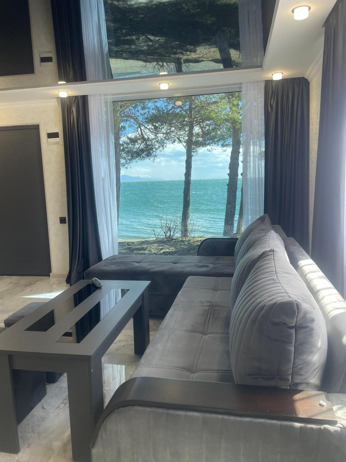 Nirvana View *